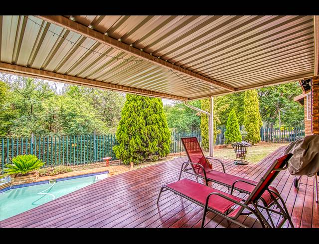3 BEDROOM SIMPLEX FOR SALE IN FOURWAYS